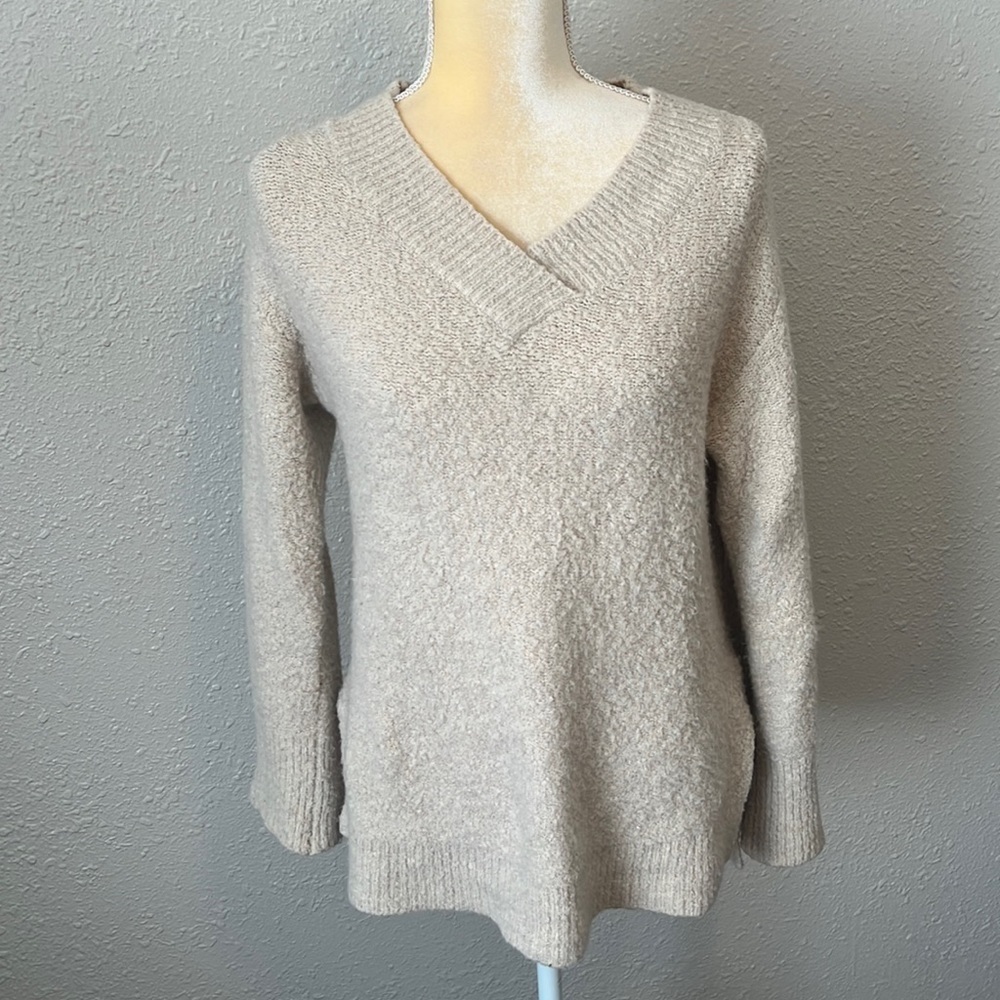 Anthropologie Cream V-Neck Merino/Alpaca Wool Sweater Size‎ XS